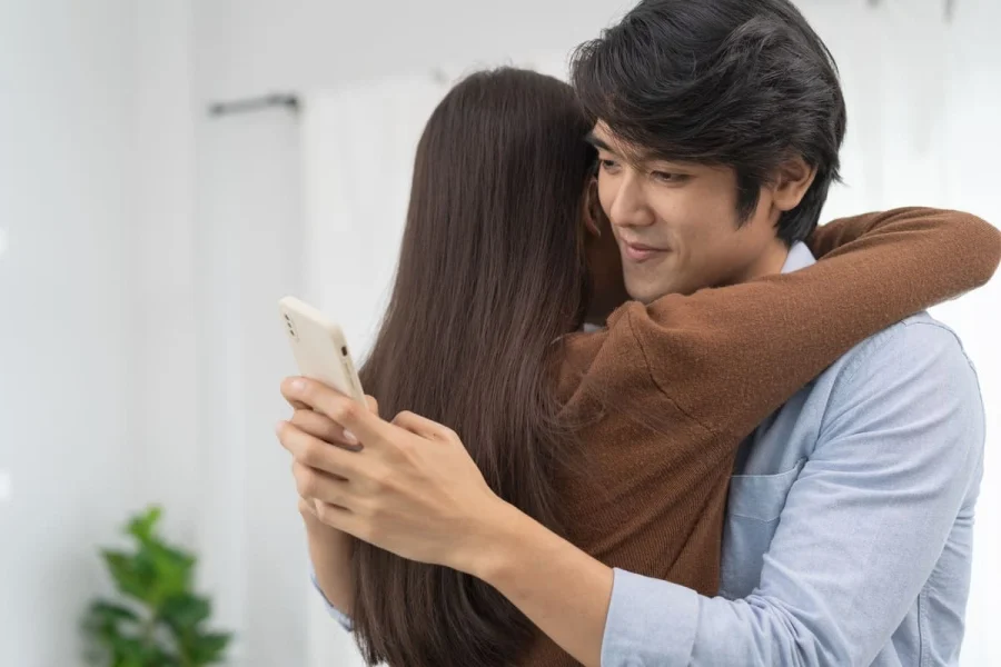 Hiểu Biết Tâm Trạng và Nhu Cầu Của Chồng